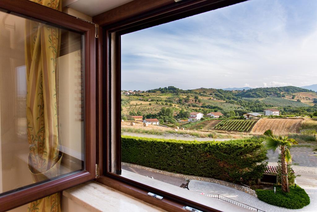 Villa Santa Caterina Montalto Uffugo Buitenkant foto