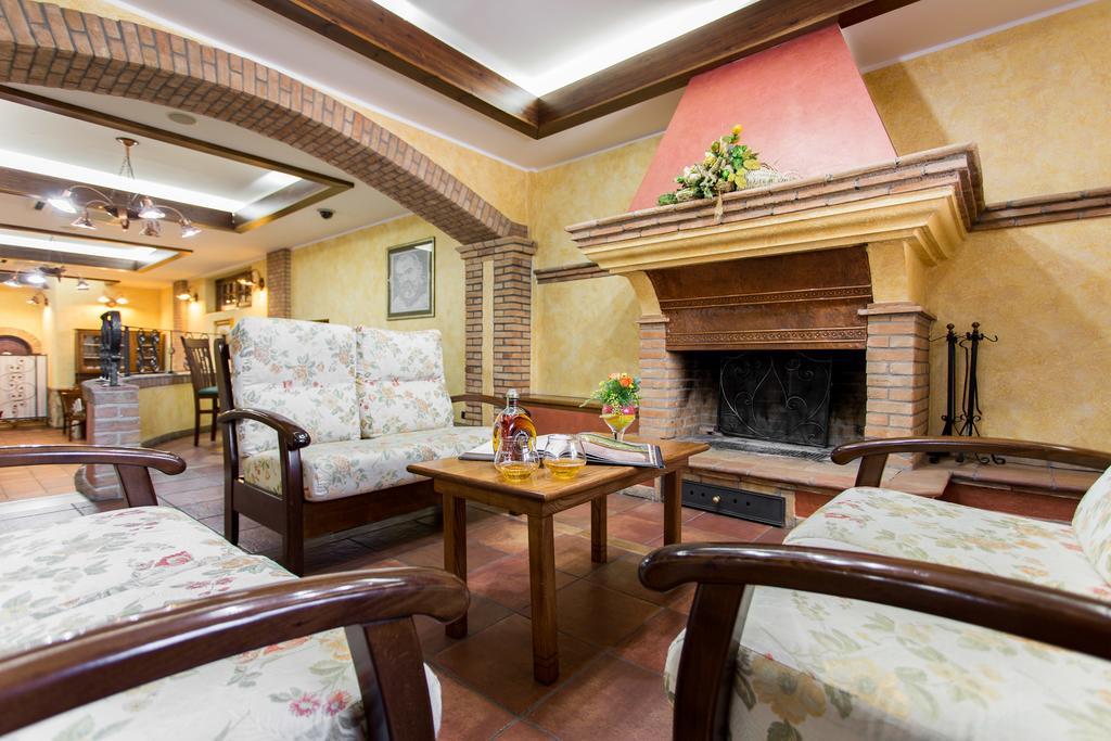 Villa Santa Caterina Montalto Uffugo Buitenkant foto