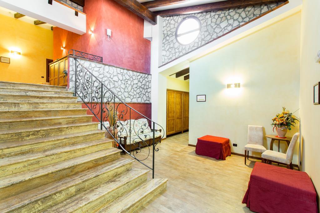 Villa Santa Caterina Montalto Uffugo Buitenkant foto
