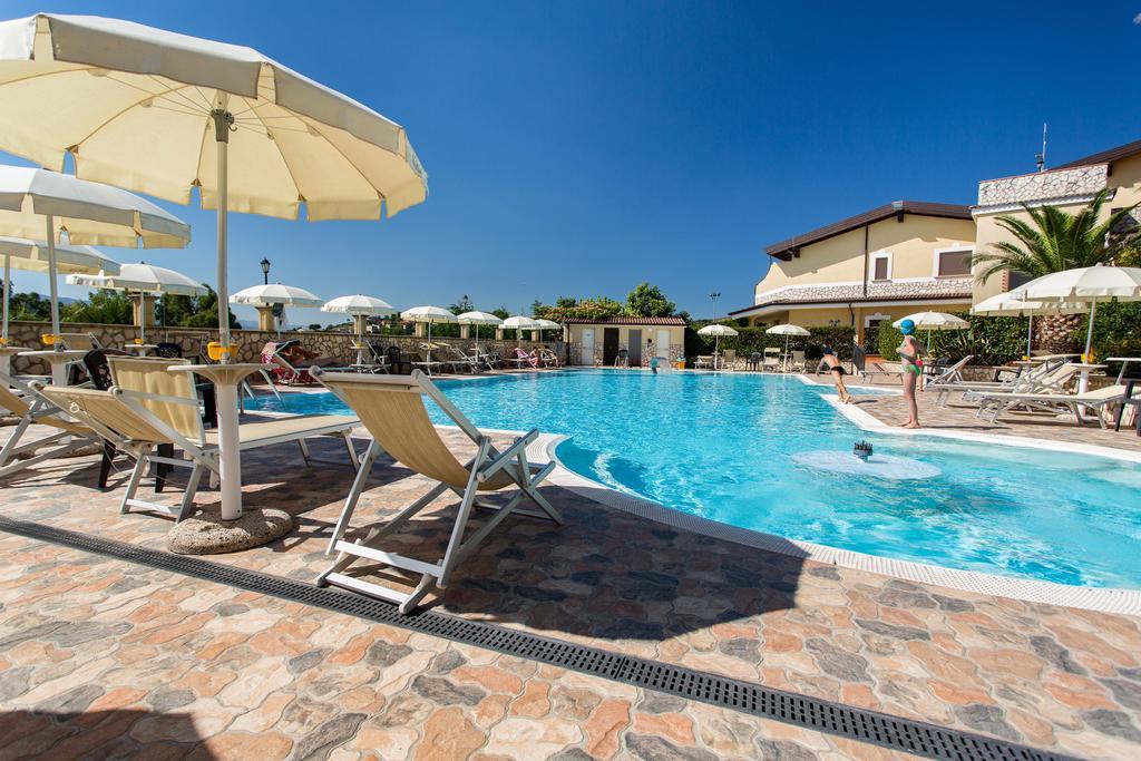Villa Santa Caterina Montalto Uffugo Buitenkant foto